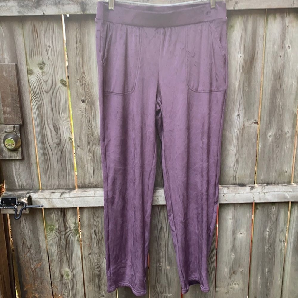 Croft & Barrow purple velour pants sz. M